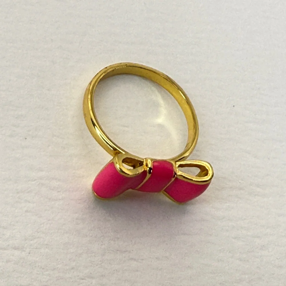 Kate Spade New York Hot Pink Enamel Bow Gold Tone Ring Size 7 WBRU5152